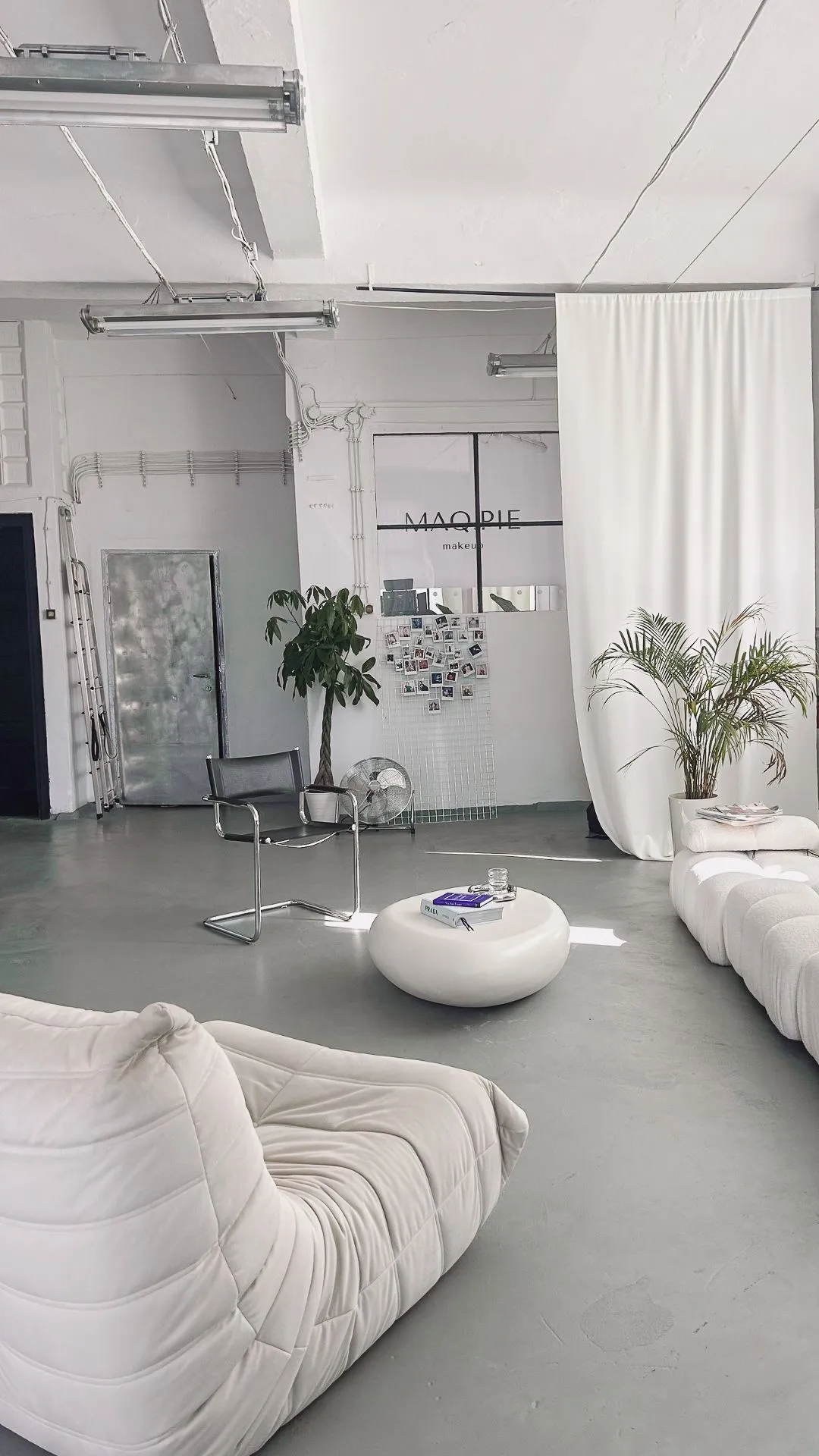 Sesja biznesowa w studio fotograficznym SPOT we Wrocławiu, profesjonalne zdjęcia wizerunkowe