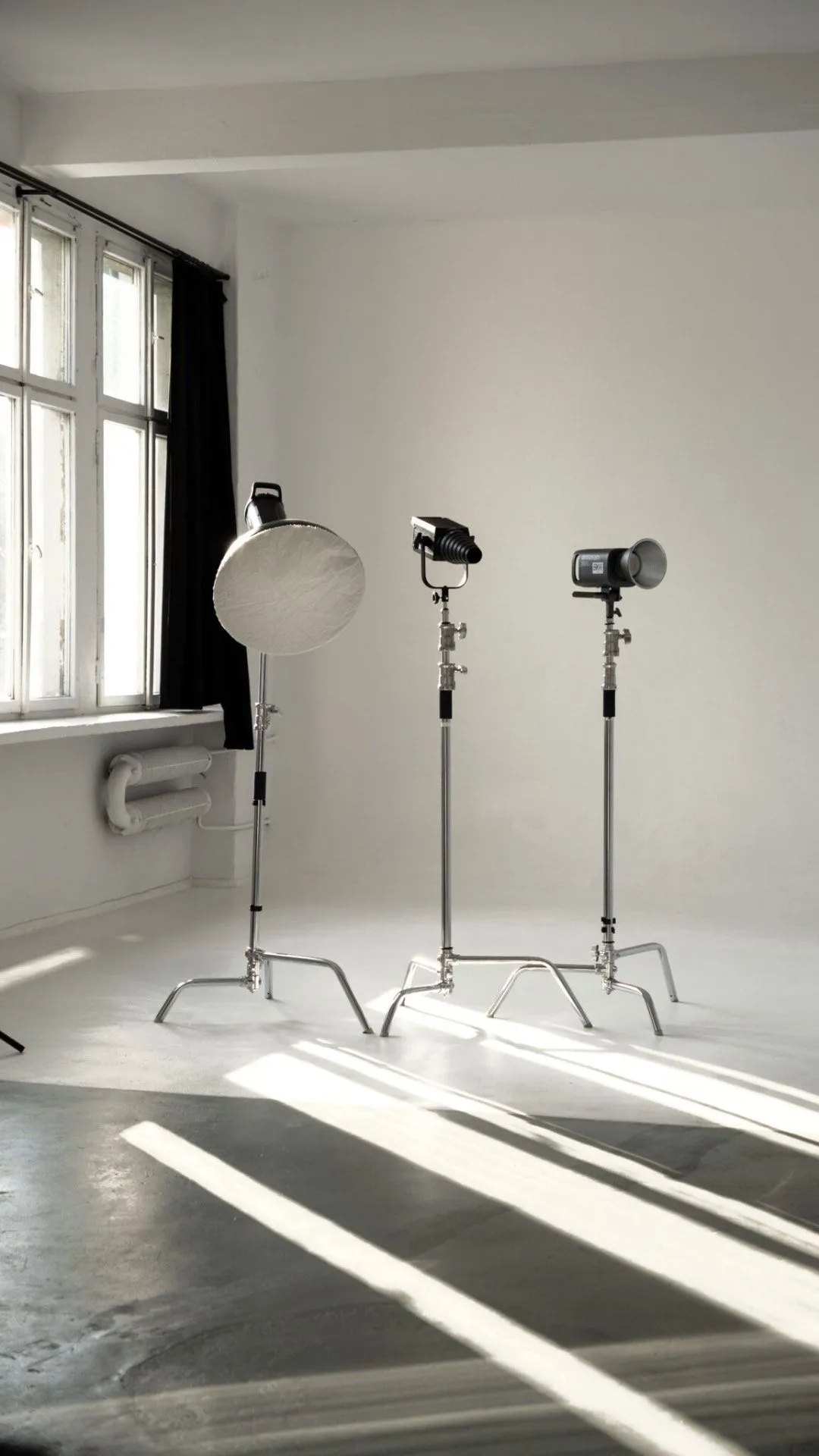 Sesja fotograficzna zespołu firmowego w studio fotograficznym SPOT Wrocław, portrety korporacyjne employer branding